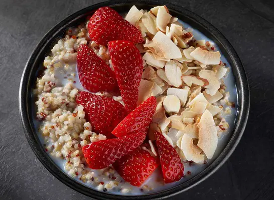 strawberry toasted almonds overnight grains starbucks