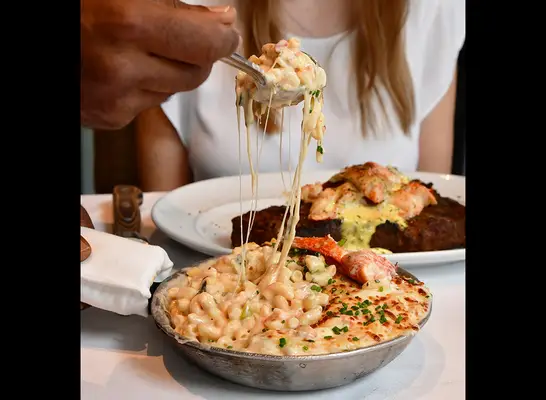 Lobster mac at Mastro