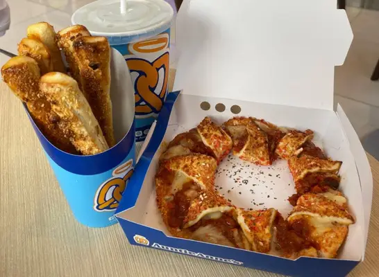 auntie anne