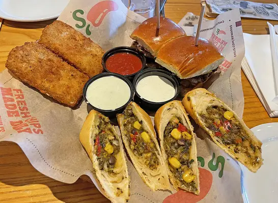 red robin wings