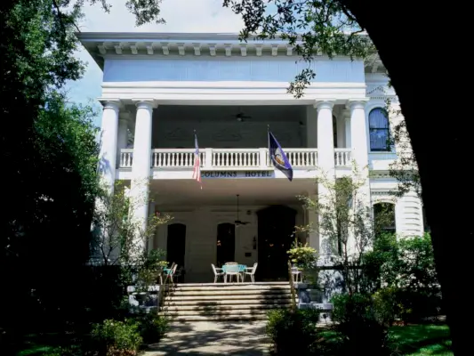 Hotel Columns