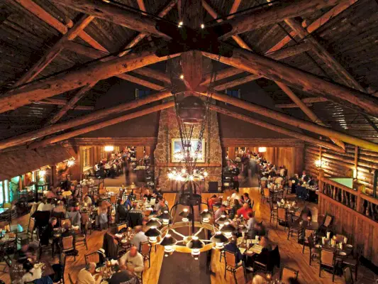 Old Faithful Inn