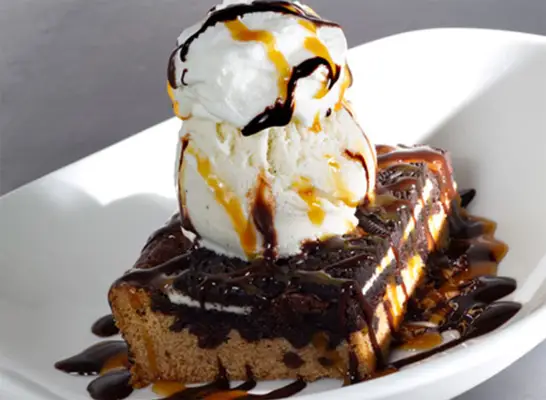 Yard House Oreo Brookie