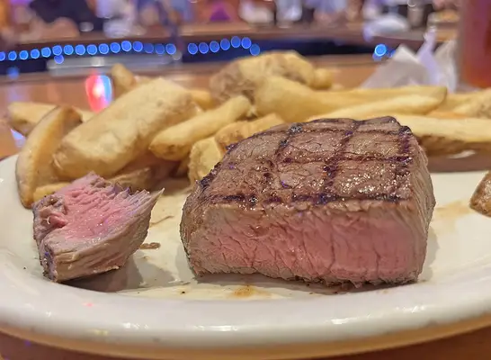 Six-ounce sirloin at Texas Roadhouse