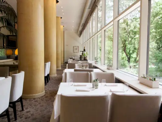 Lacroix na Rittenhouse