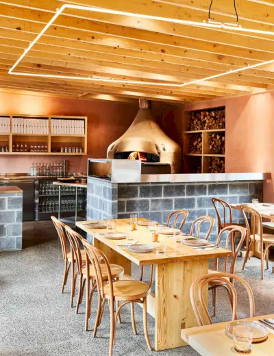 Interiér pizze Lola