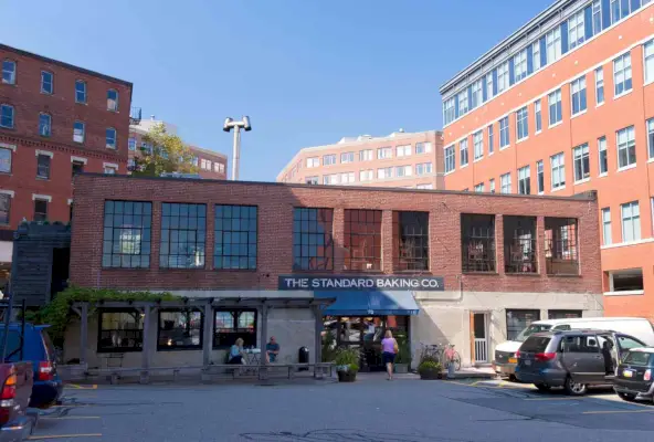 Vonkajší pohľad na The Standard Baking Co. v Portlande, Maine