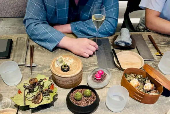 L의 요리 테이블