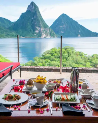 Jade Mountain Resort