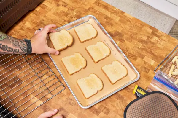 GE Profile Smart Oven でトーストしたパン