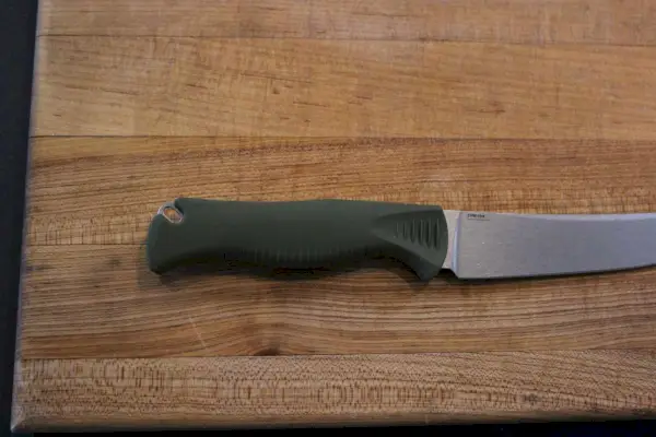 Gros plan sur Benchmade Meatcrafter, support portatif de 6 pouces
