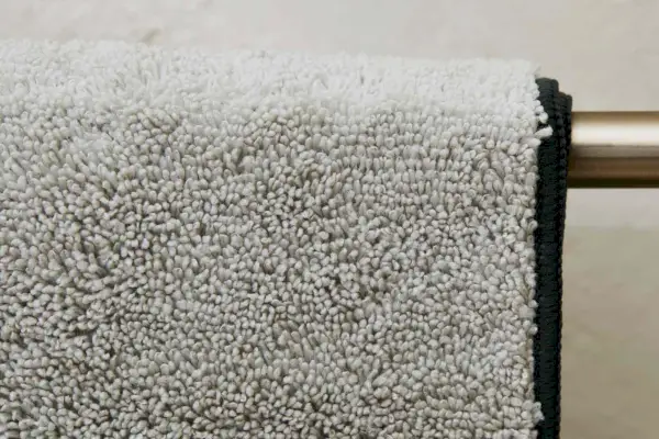 Detail plného kruhu Renew Recycled Microfiber Essential Cloth.