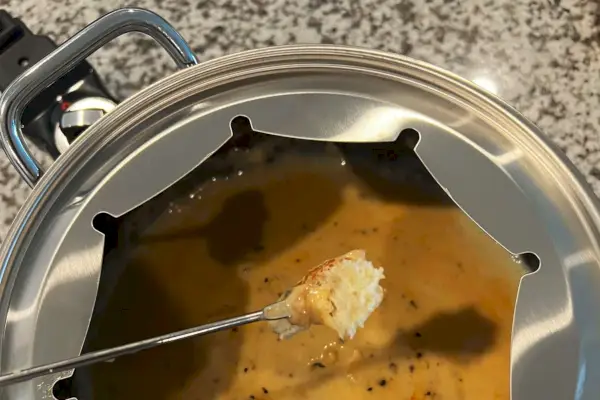 Celoobalený liaty hliníkový hrniec na fondue