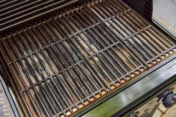 A grelha da churrasqueira a gás Char-Broil 463365124 Pro Series 3 Burner