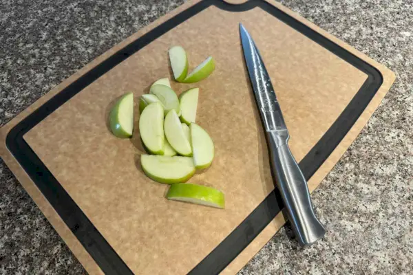 מגש חיתוך מקצועי של Williams Sonoma Cup Board