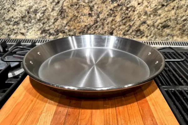 Paella Mauviel M™ Steel Black Carbon o średnicy 14,2 cala