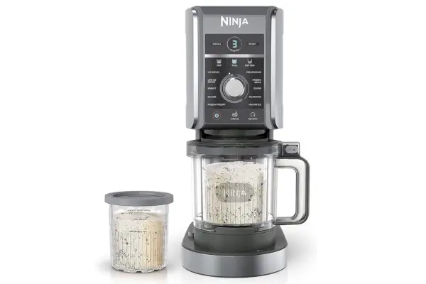 Výrobník zmrzliny a mrazených pochúťok Ninja NC501 CREAMi Deluxe 11 v 1