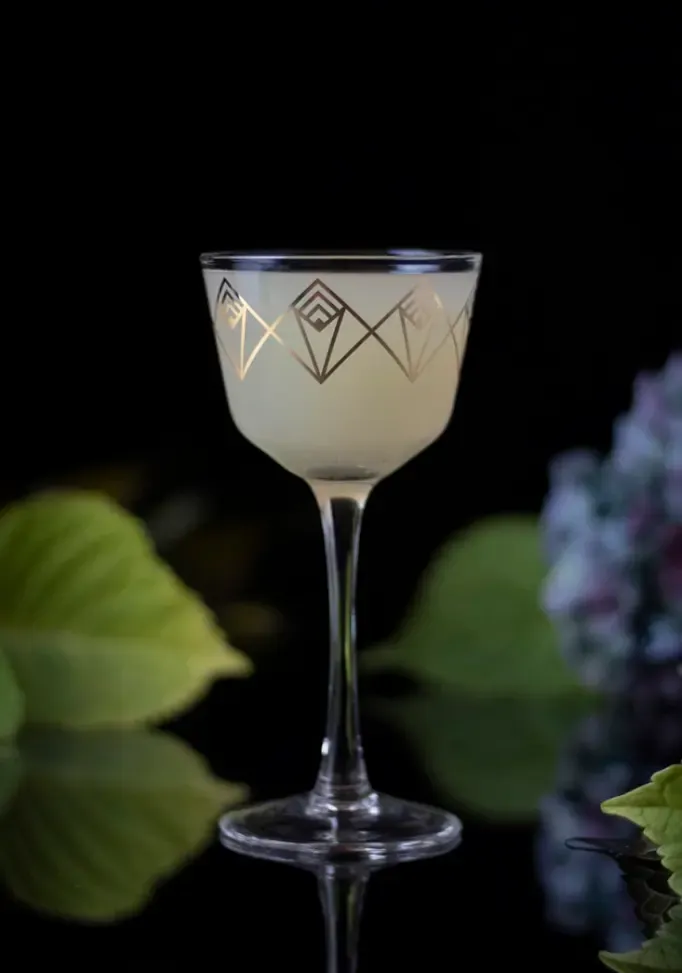 necromancer-absinthe-cocktail-9766591' title=