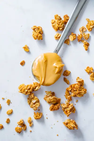 Granola z arašidového masla