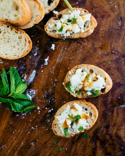 Crostini au fromage de chèvre