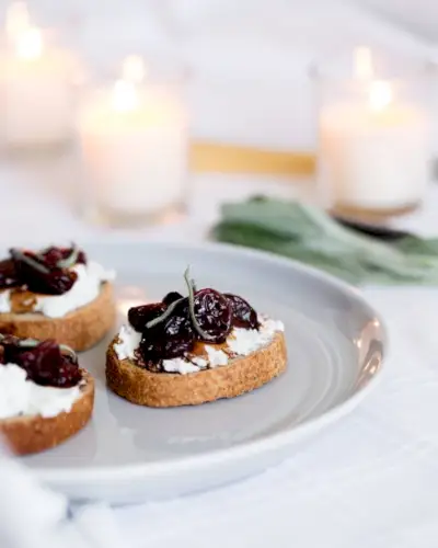 Crostini aux cerises
