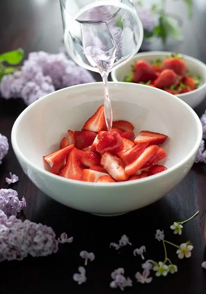 딸기 라일락 크로스티니 애피타이저' loading='lazy' title=