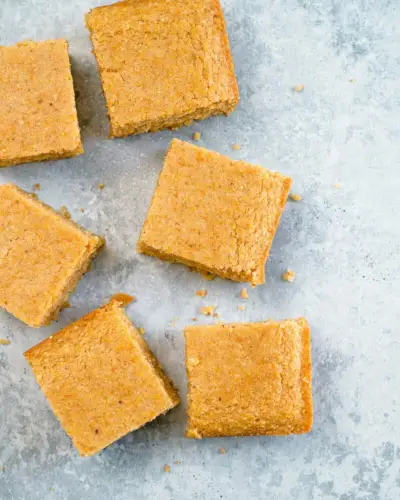 Receita de quadrados de pão de milho