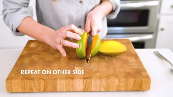 Jak krájet mango | Odřízněte druhou stranu
