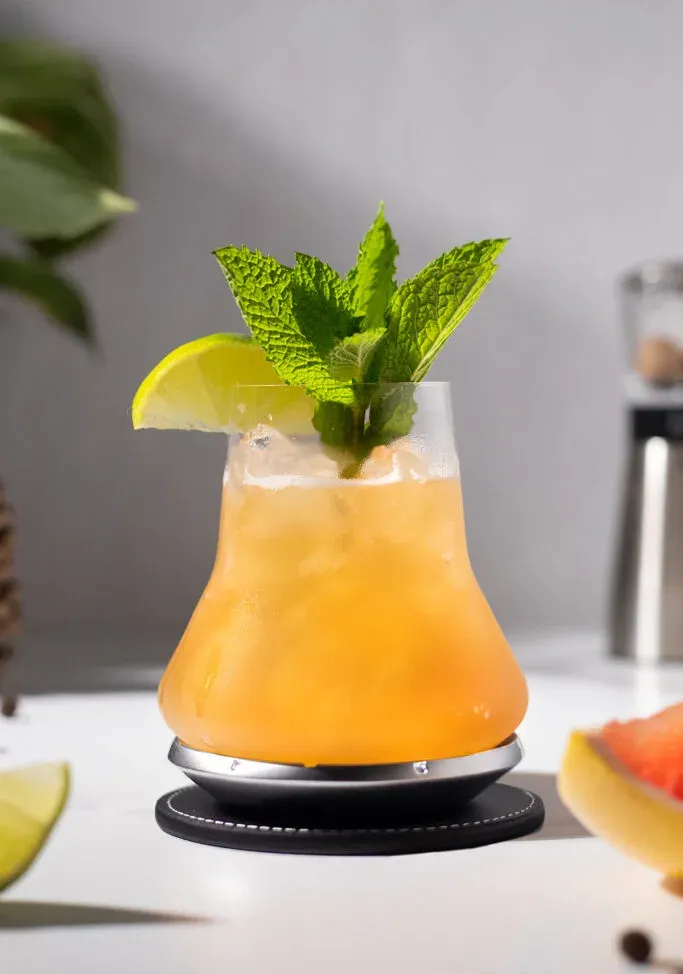 Modern Mariner (coquetel de bourbon e pimenta da Jamaica)