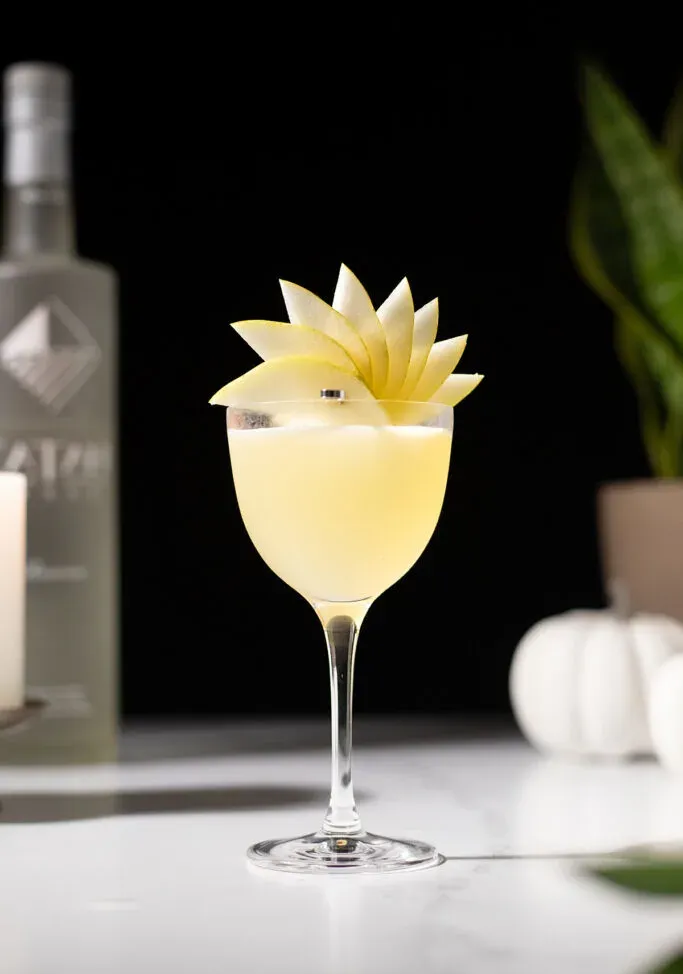 Hruška Ginger Pisco Sour