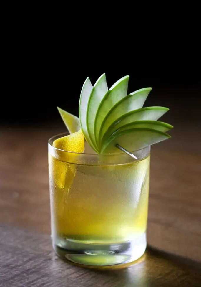 Negroni alla mela amara