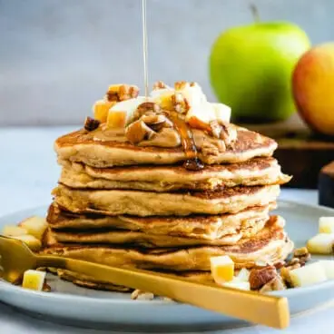 Crêpes aux pommes et à la cannelle