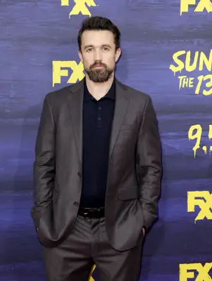 La star di `` è sempre soleggiato ', Rob McElhenney, rivela come ha perso £ 70