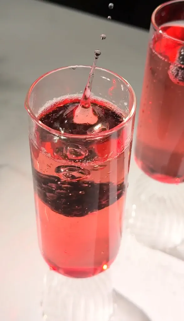 Recept na šampanské Kir Royale' title=