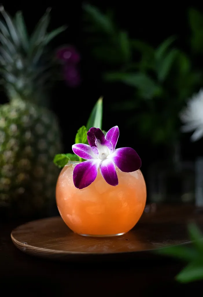 Colmillo de cobra (cóctel tiki clásico)