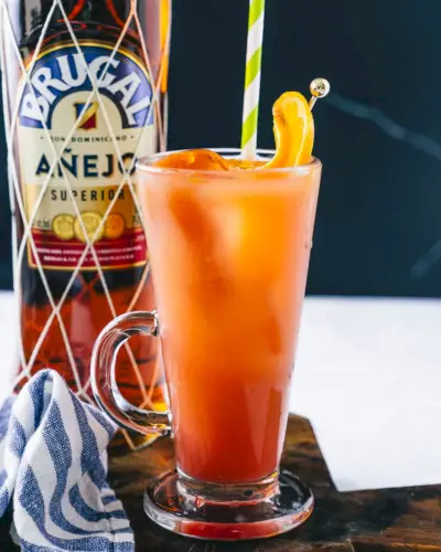 Rum e suco de laranja