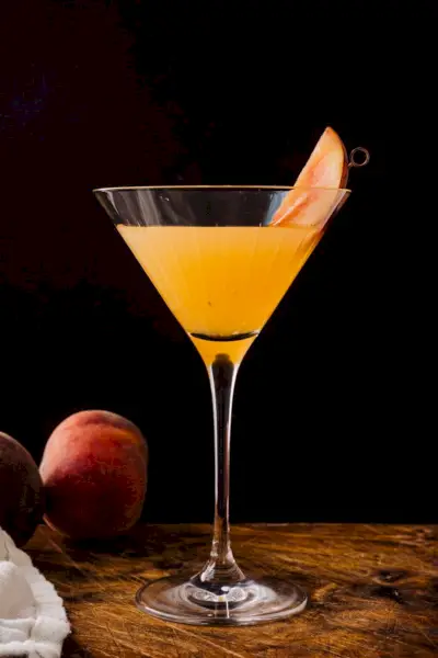 Coquetel de martini de pêssego