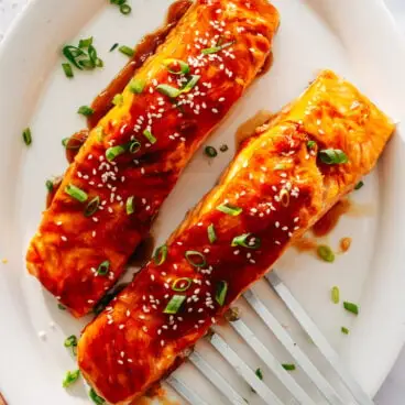 Salmão com mel e alho