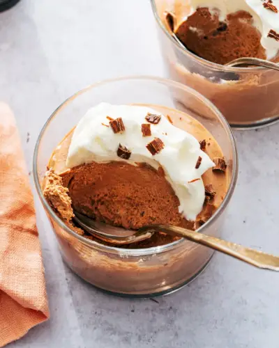 Jednoduchý recept na čokoládovú penu