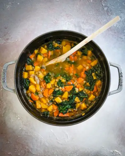 Butternusskürbis-Linsensuppe