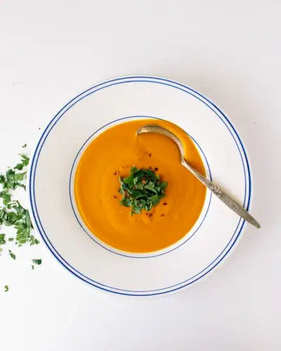 Sopa de cenoura ao curry