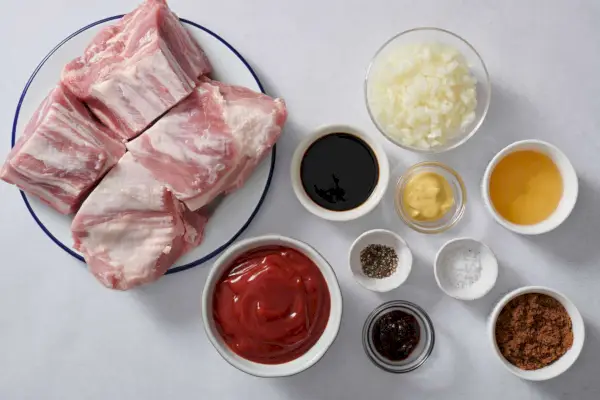 Porc effiloché au barbecue à la mijoteuse