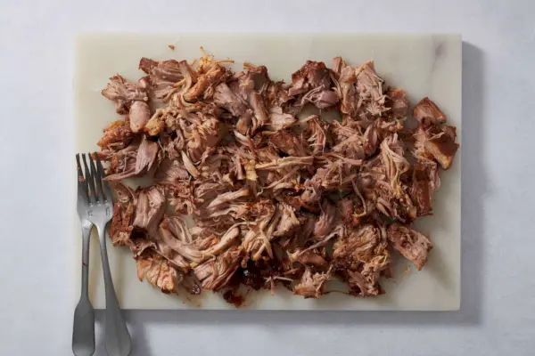 Porc effiloché au barbecue à la mijoteuse