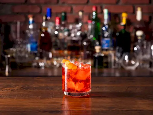 9 tipov na výrobu dokonalého negroni podľa profesionálneho barmana