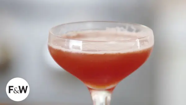お酒とビターズだけで作る超シンプルなカクテル8選