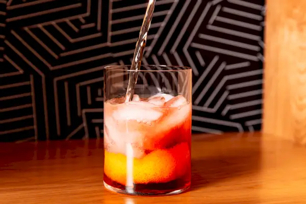 13 coquetéis de vinho que fazem o vinho barato brilhar