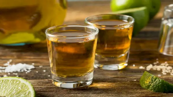 Añejo와 Reposado Tequila의 차이점은 무엇입니까?