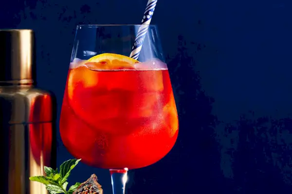 12 cócteles festivos para preparar con vino espumoso