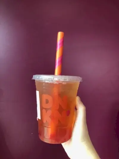 RECENSIONE: Dunkin' New Strawberry Popping Bubbles