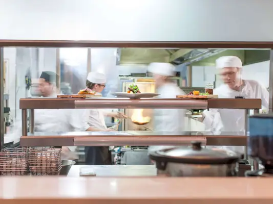 L’école culinaire en vaut-elle encore la peine ? Quatre chefs s'expriment